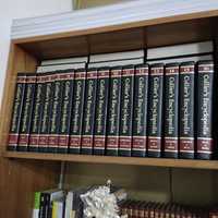 Enciclopédia Collier's composta por 24 volumes