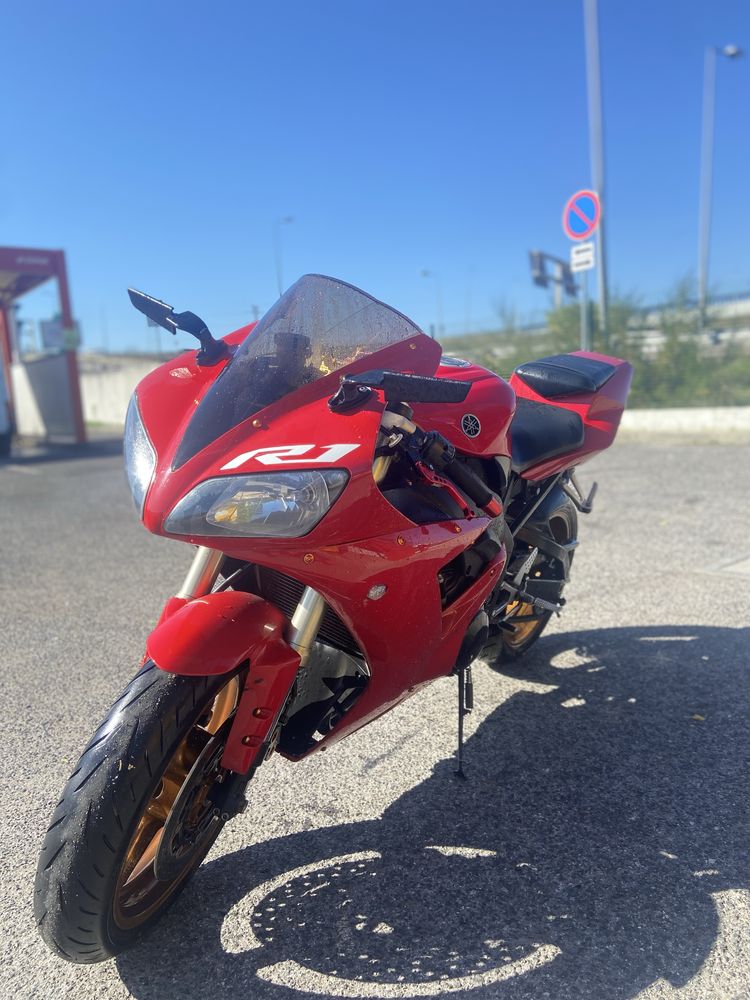 Yamaha R1 injeção