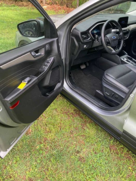 Ford Escape SEL      2021