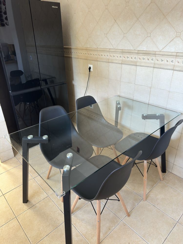 Mesa Jantar em vidro