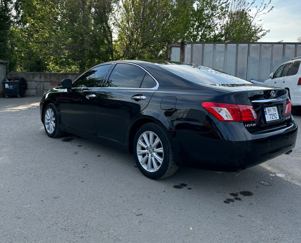 Продам Lexus ES350