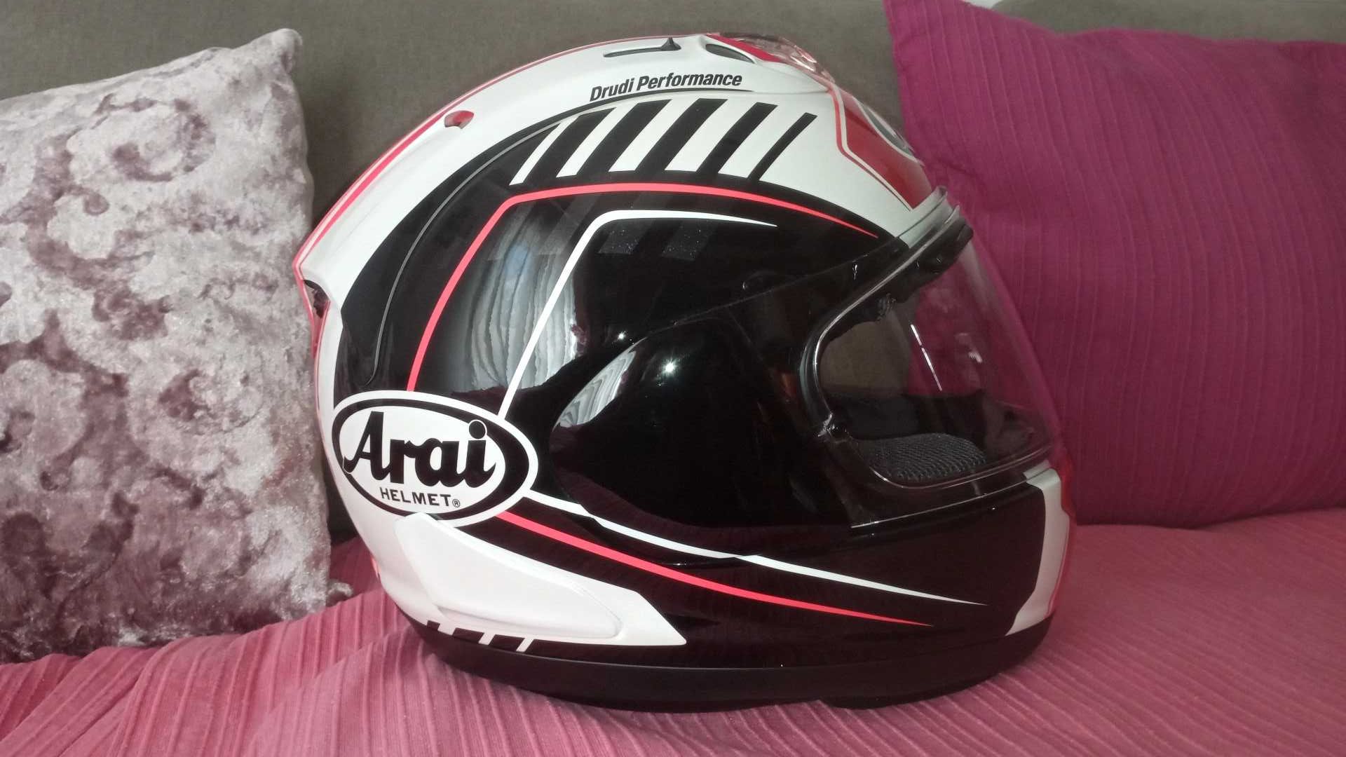 Arai rx-7v Helmet