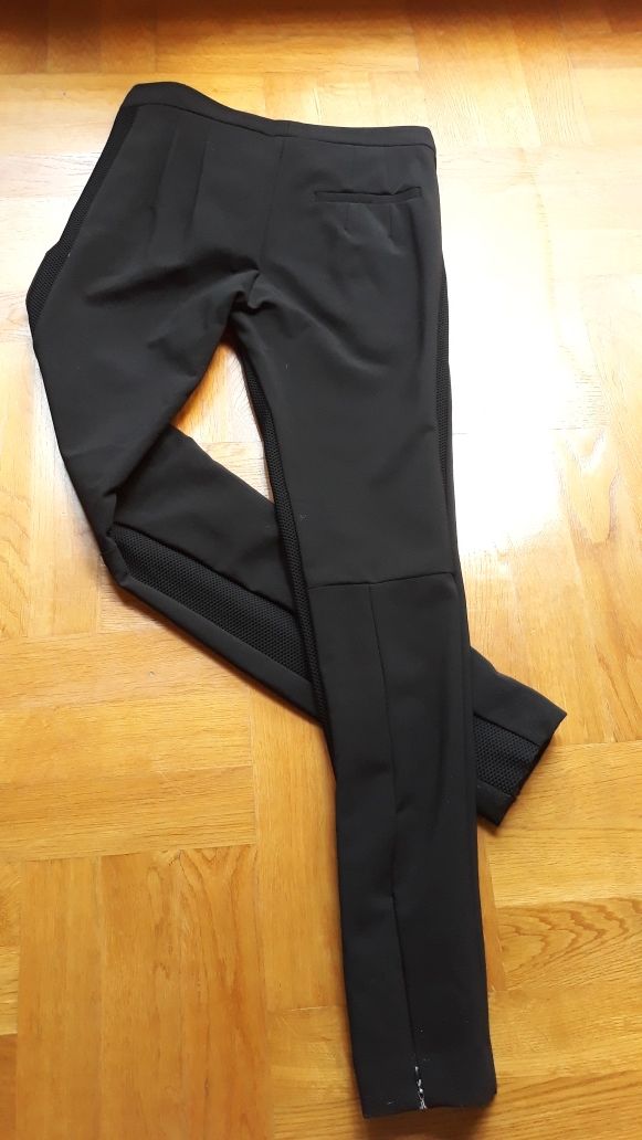 Czarne ciepłe legginsy joggersy ZARA, XS