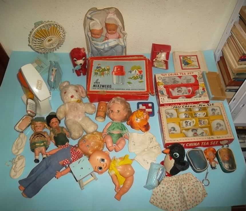 Lote de brinquedos, bonecas, jogos clássicos anos 50/60 VINTAGE