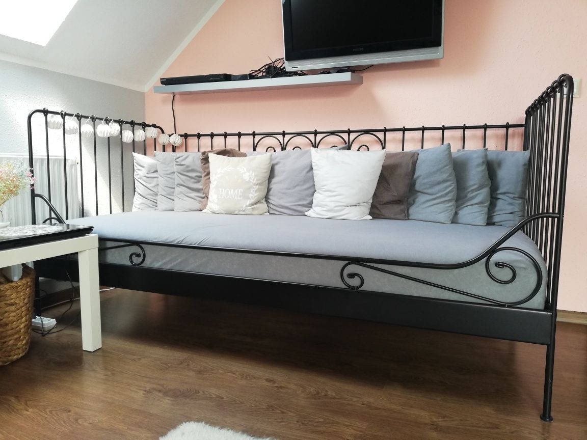 Łóżko metalowe MELDAL IKEA z materacem i dodatkami