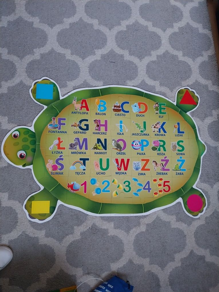 Puzzle uczenie się liter