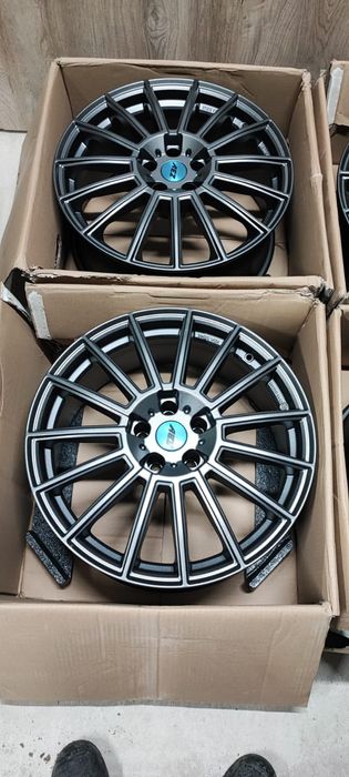 Komplet fabrycznie nowych alufelg AEZ.R19 5x112. Nowe opony zimowe