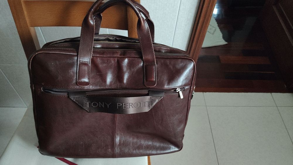 Pasta em Pele Tony Perotti