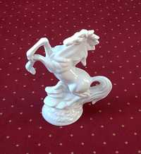 Porcelanowa figura konia z lat 30-tych