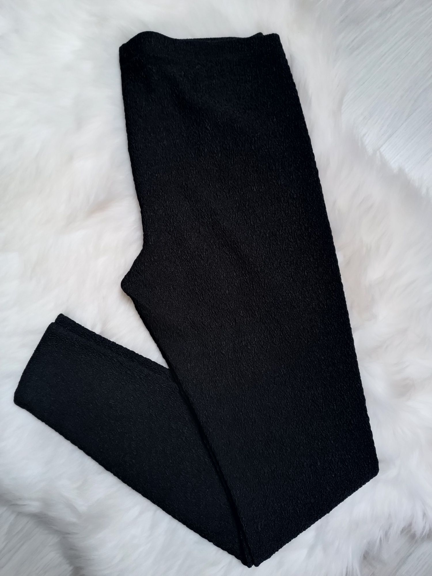 Czarne legginsy damskie getry struktura L-XL George spodnie zwężane