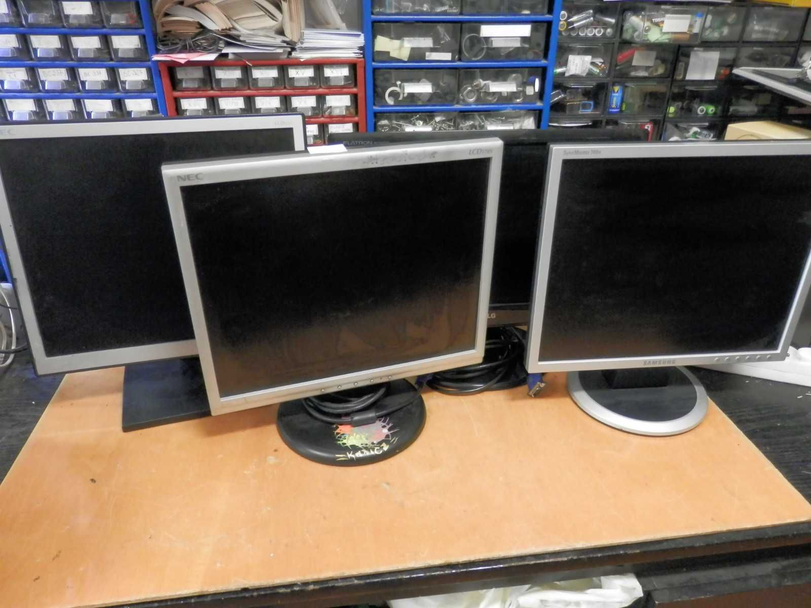 Sprzedam monitory VGA różne 14-19cali
