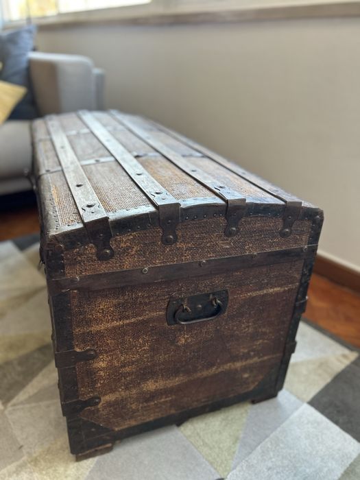 VENDO Arca de Madeira Antiga