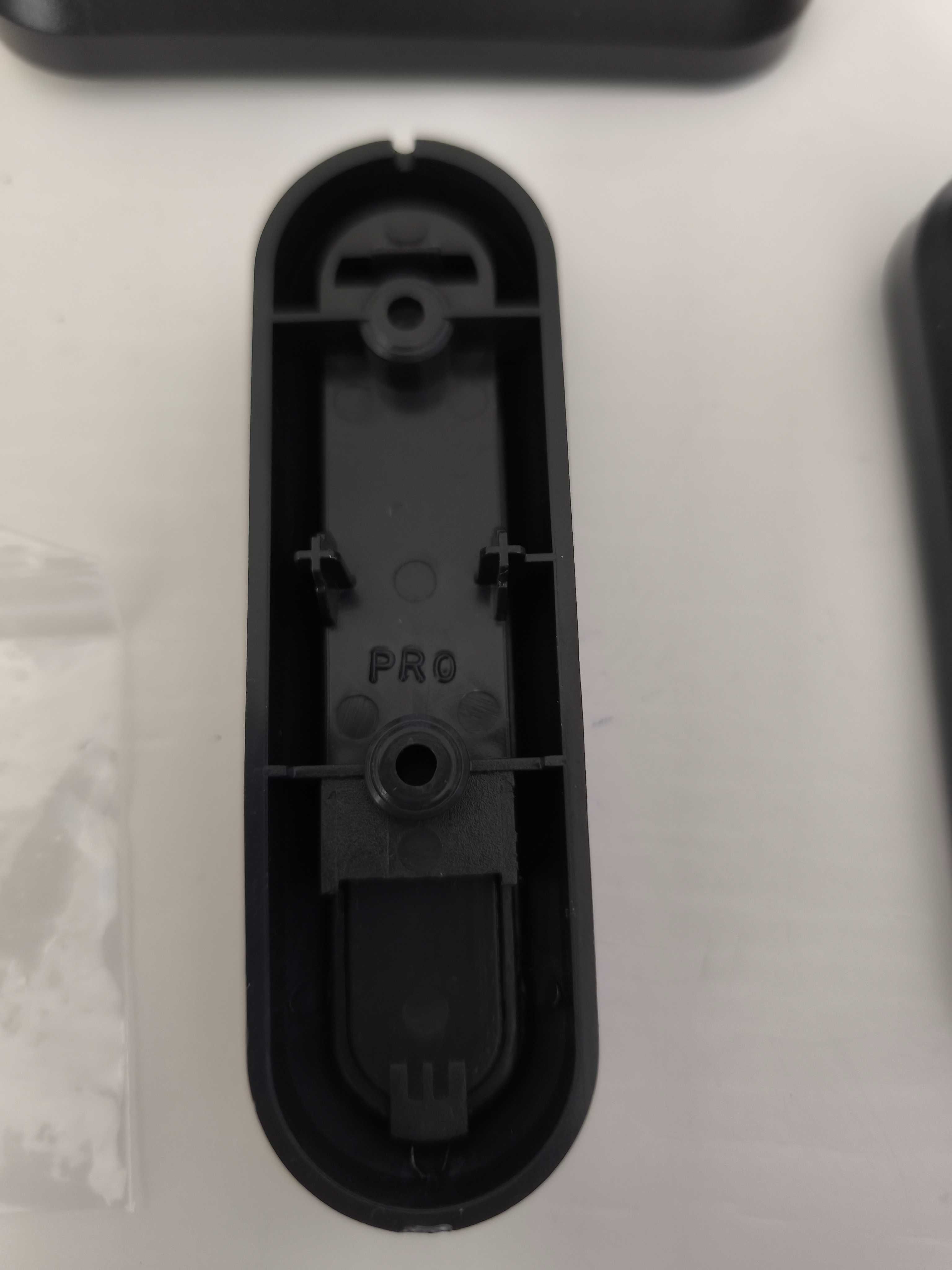 Osłony maskownice śrub 4szt. RED odblaski Xiaomi m365 1s pro pro2