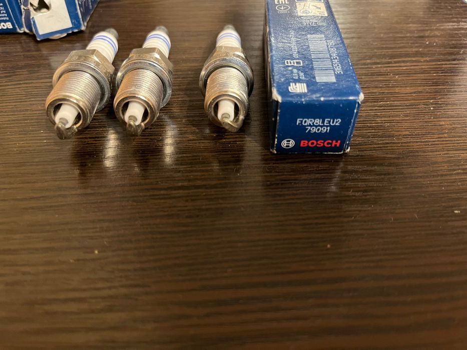 Продам свечи Bosch FQR8LEU2