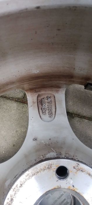 Felgi aluminiowe 15 4x108 Citroen Peugeot plus śruby