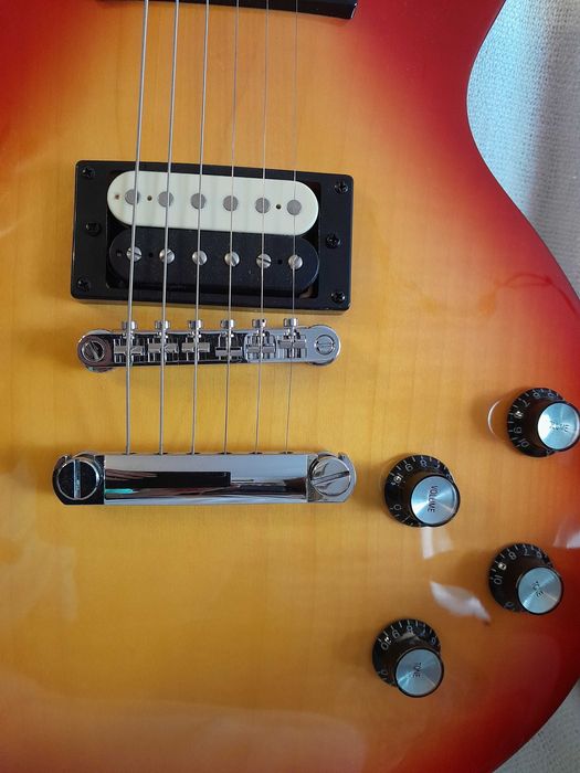 Gitara elektryczna Epiphone Les Paul Studio LT (by Gibson) i gratisy
