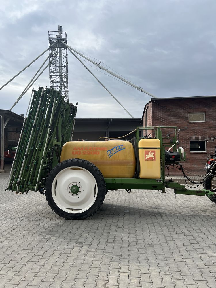 Opryskiwacz Amazone UG 2200