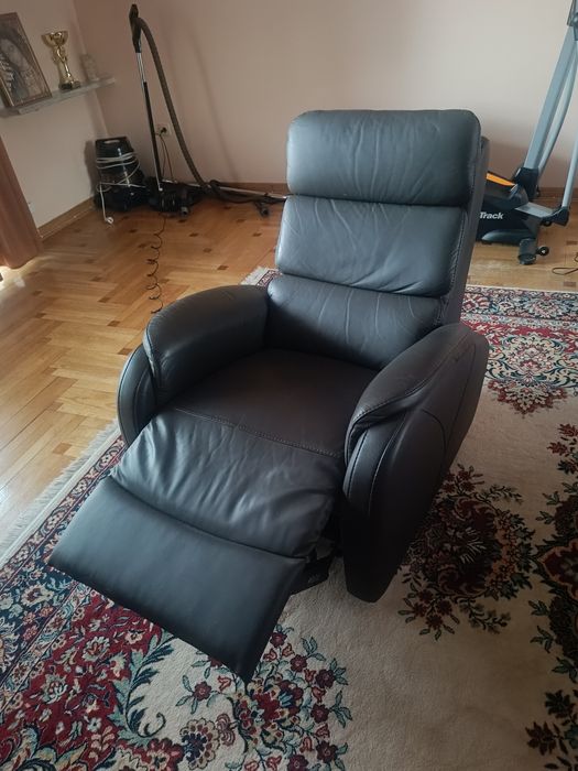 Fotel rozkładany ekoskóra elektryczny