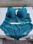 Conjunto de soutien e cueca, de cor azul, da C&A (tamanho L)