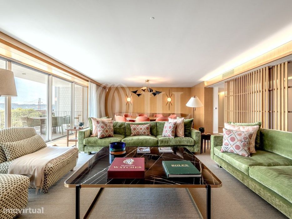 Apartamento T4 com garagem, vista de rio Santos, Lisboa