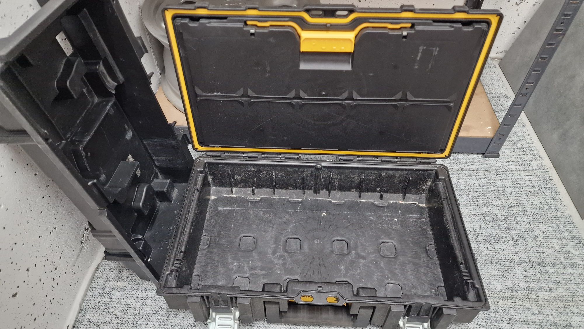 DeWALT DS150 ToughSystem – Skrzynia narzędziowa