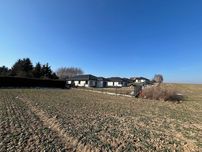 Działka budowlana obok osiedla nowych domów