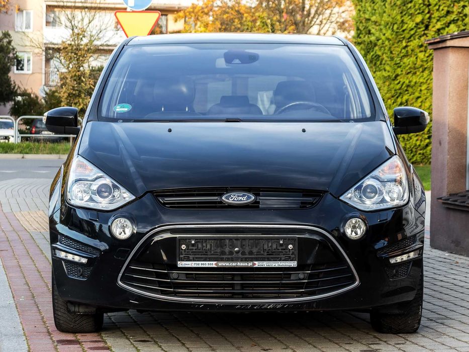 Wynajem Ford S-MAX 7 osób