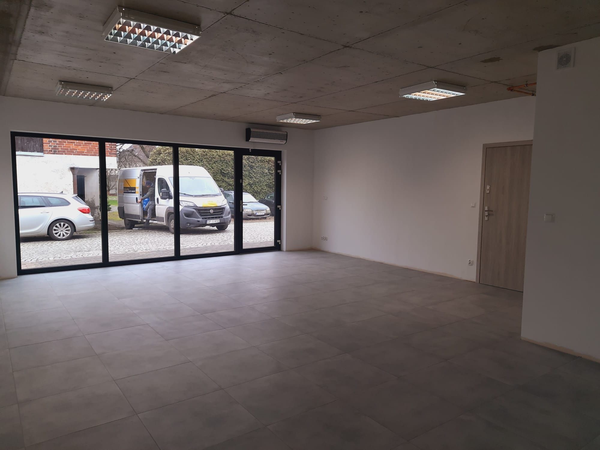 Lokal usługowo handlowy 53m2, Prószkowska