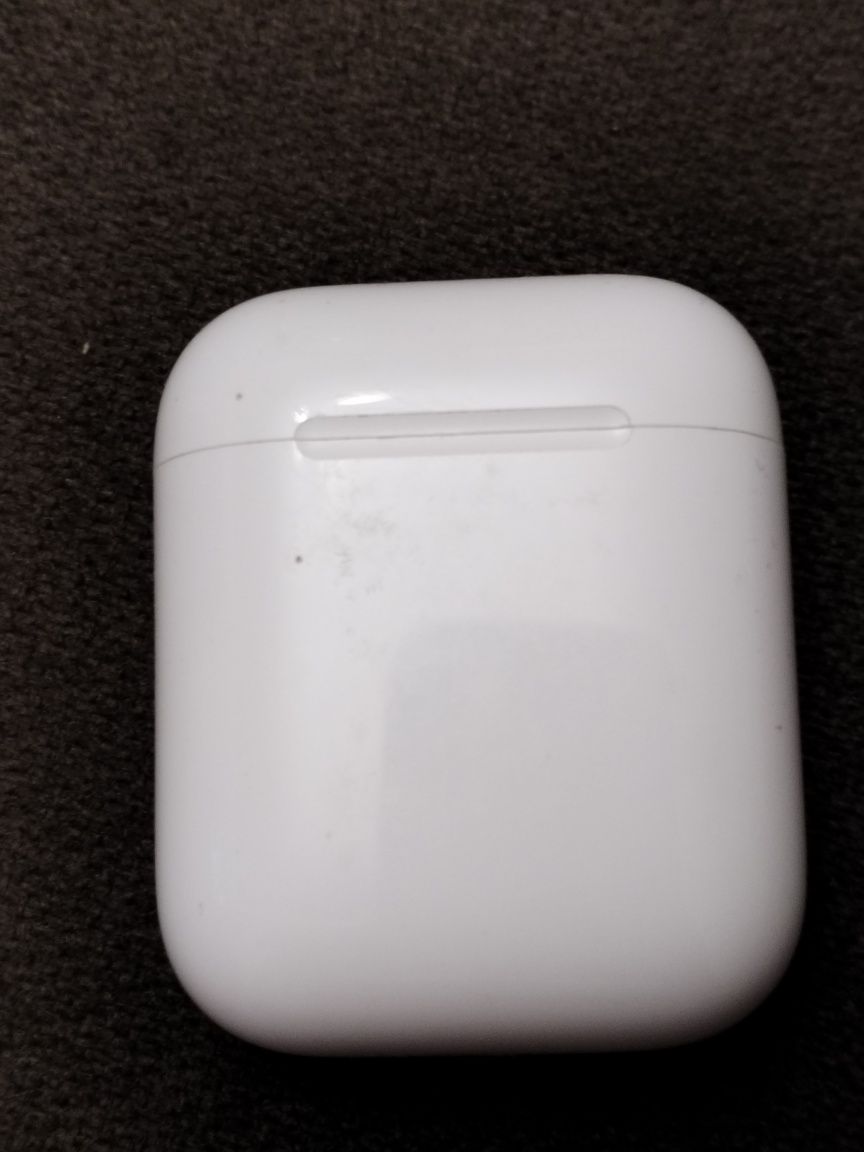 Бокс для наушников AirPods 2 и левый наушник