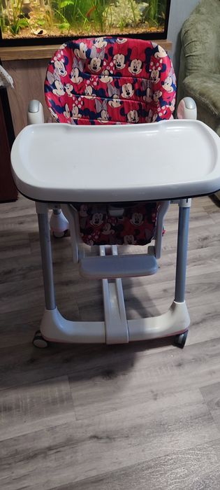 Стільчик для годування