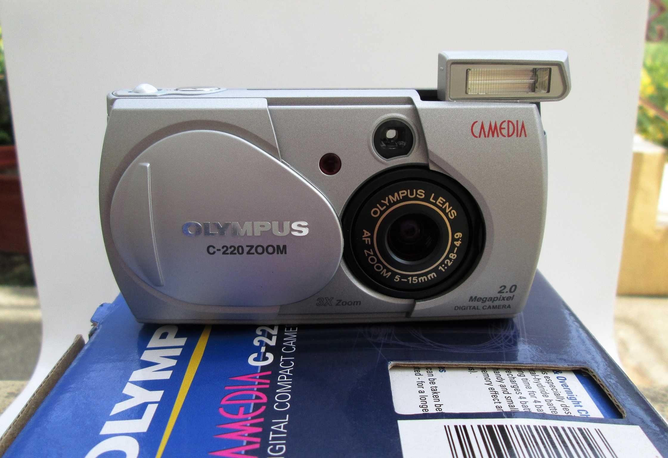 Máquina fotográfica vintage Olympus C-220 Zoom