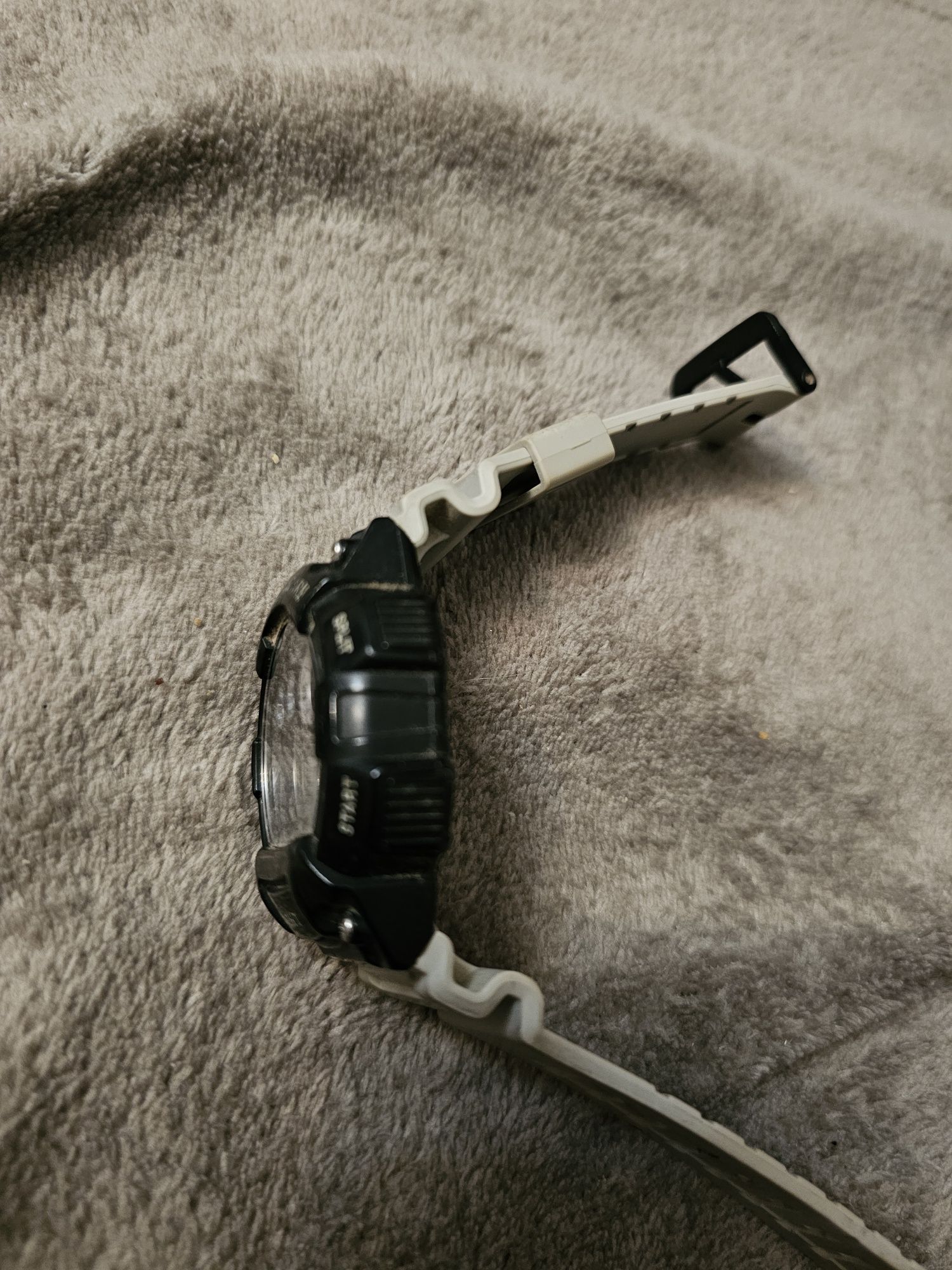 Sprzedam zegarek Casio W-735h
