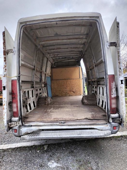 Продам  івеко делі грузова або обмін на міцубіші поджеро