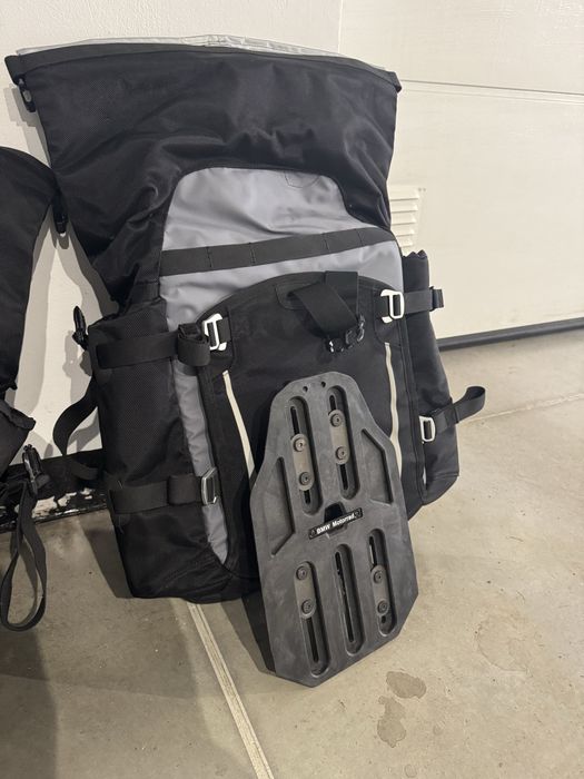Torby, sakwy BMW R1250GS Adventure ze stelażami