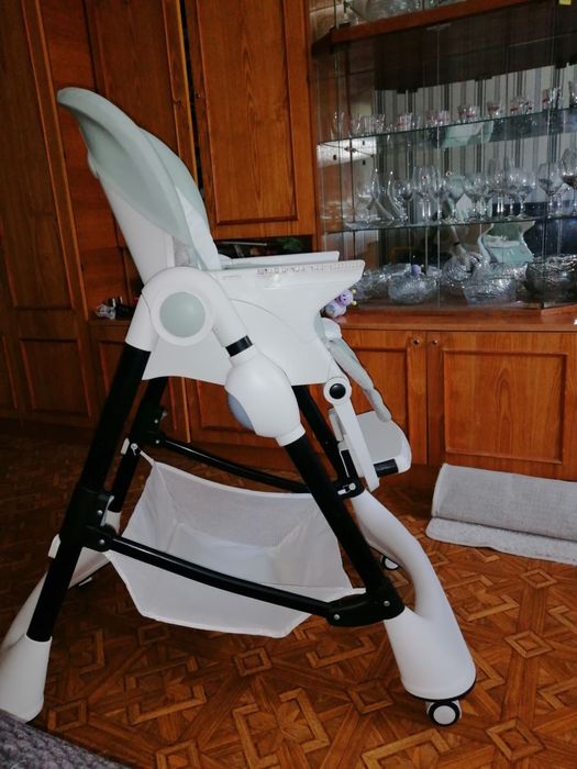 Стільчик для годування в ідеальному стані