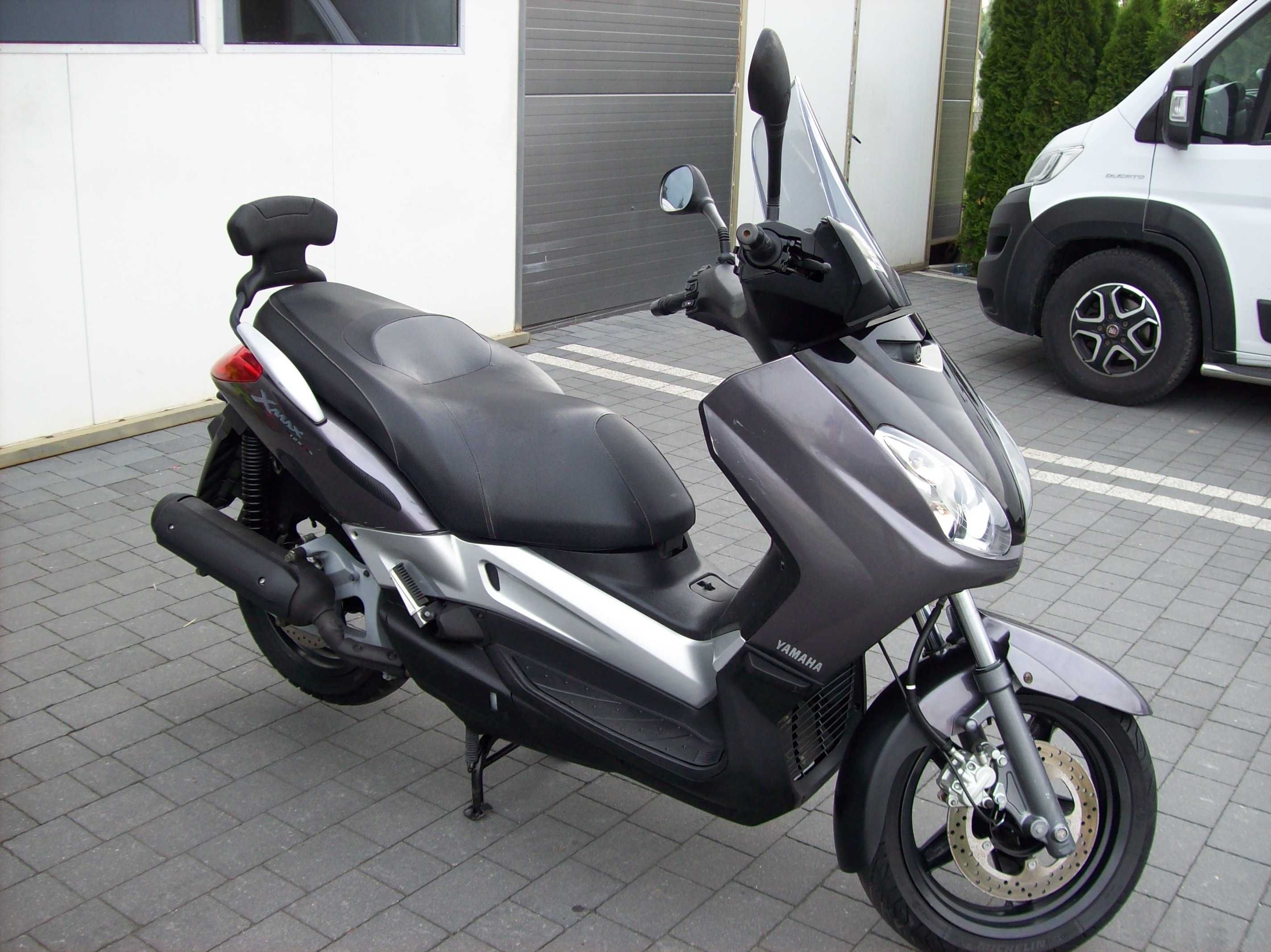 Yamaha X-max 125 oparcie pasażera przebieg 14800km unikat