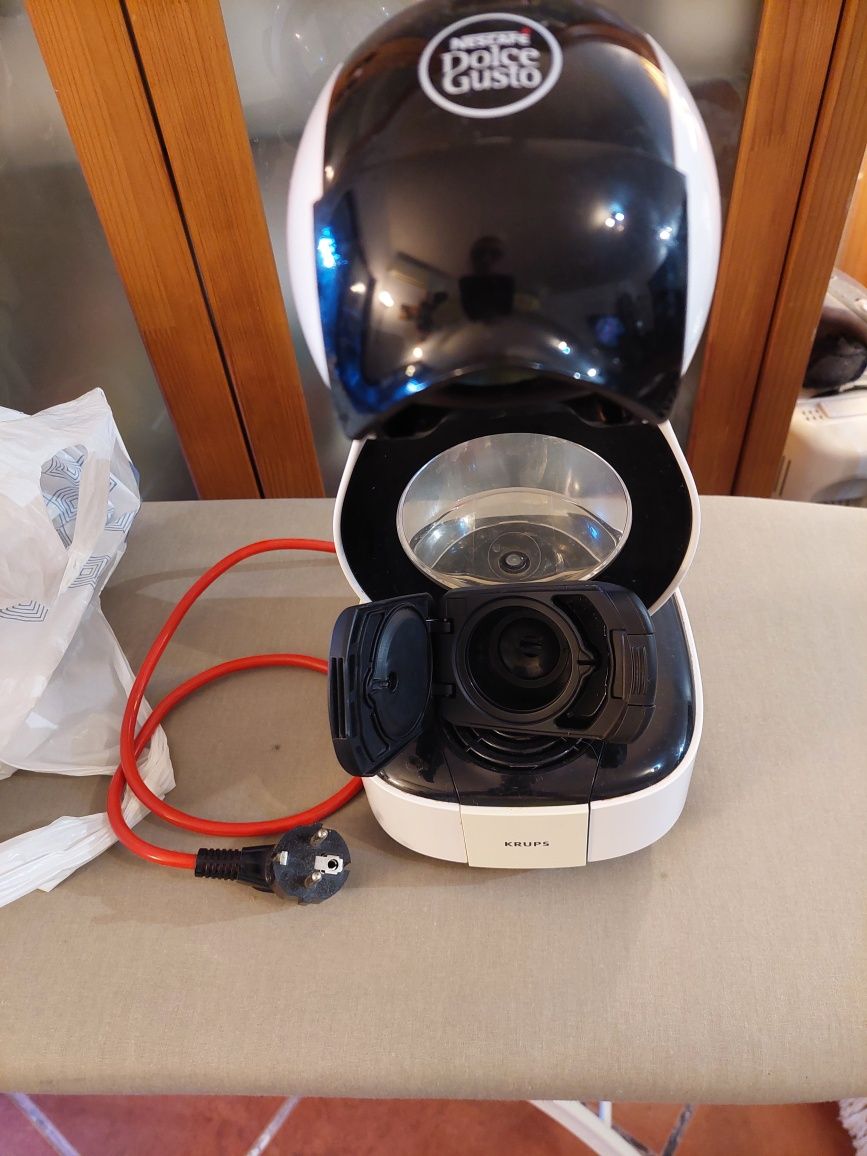 Maquina de café Lumia Dolçe gusto