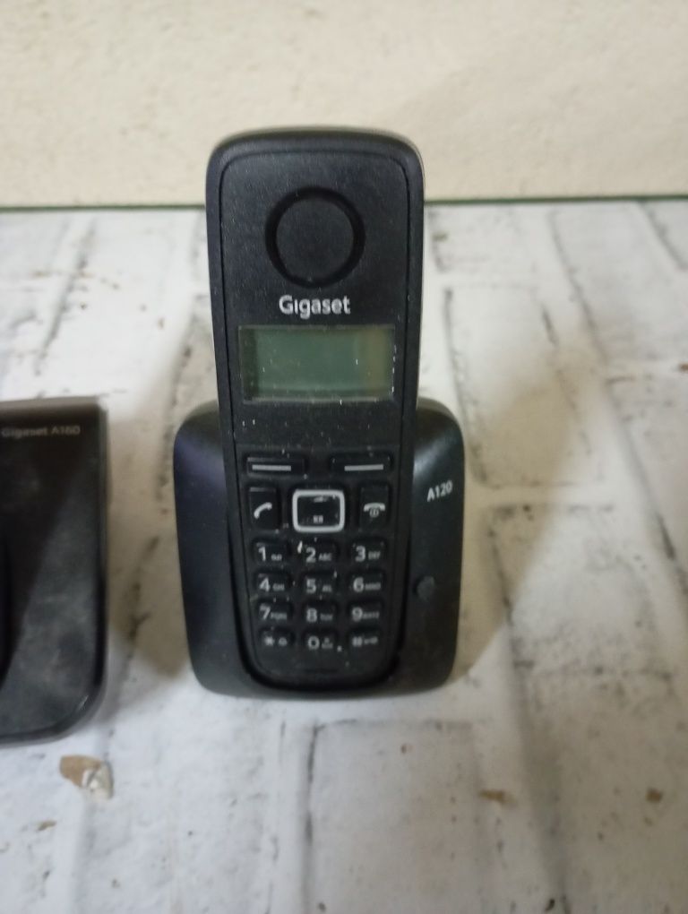 3 telefones móveis (rede fixa)