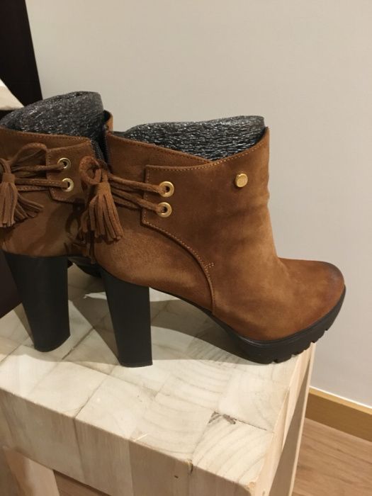 Botins / Botas Ruika NOVOS