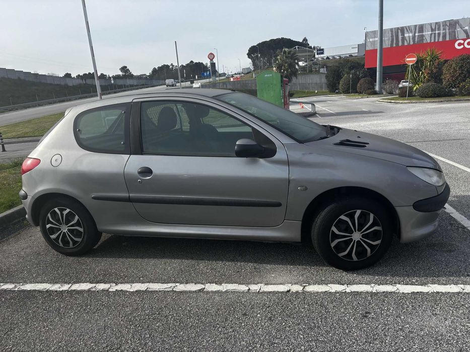 Peugeot 206 1.4 2003. €2950