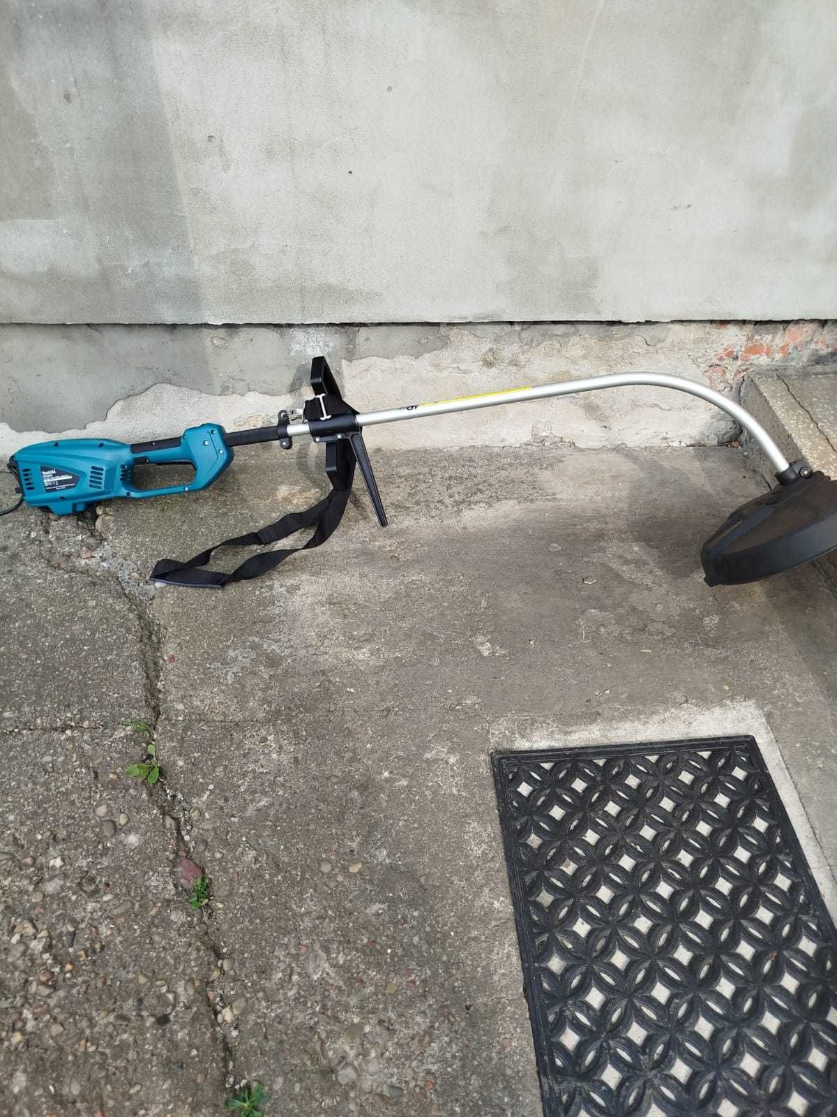 Podkaszarka MAKITA UR3501