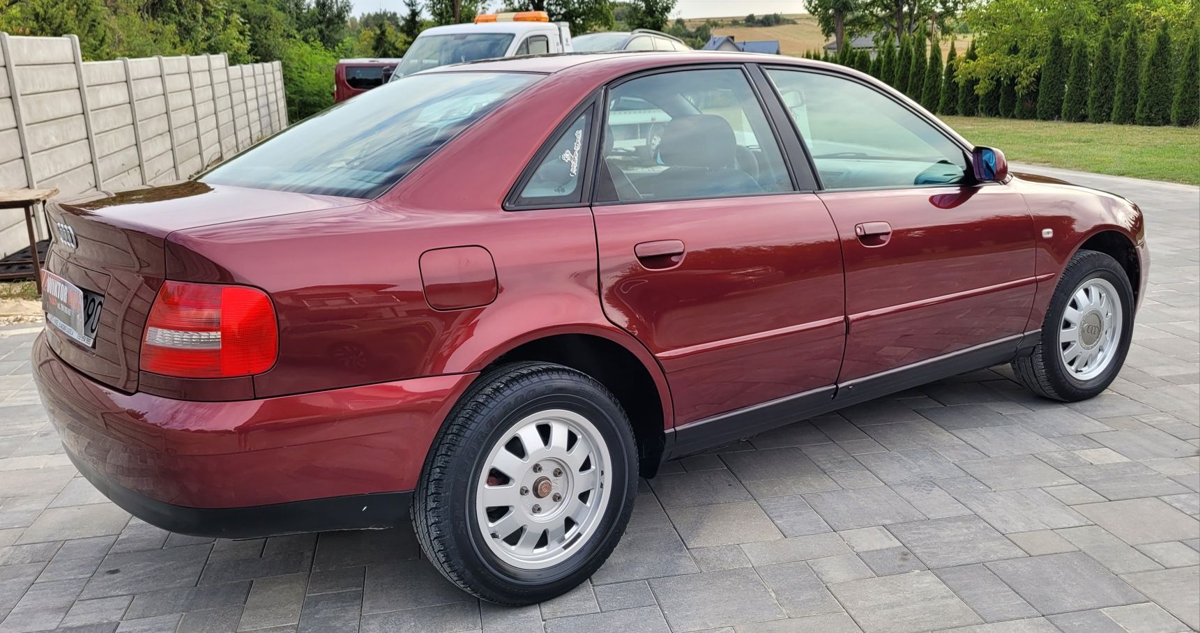 Audi A4*1999 rok*1,6 B*Sprawny Klimatronic*Długie opłaty*Godna uwagi