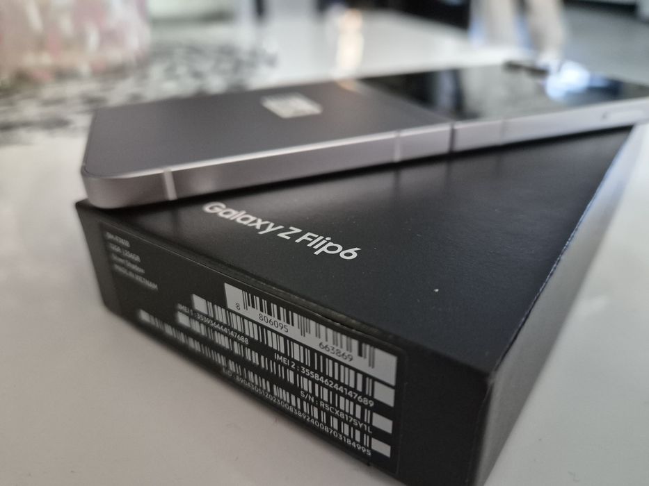 Samsung Galaxy Z Flip 6