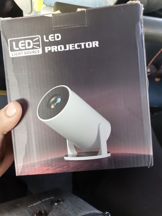 Projektor YK-200 ODBIUR Osobisty