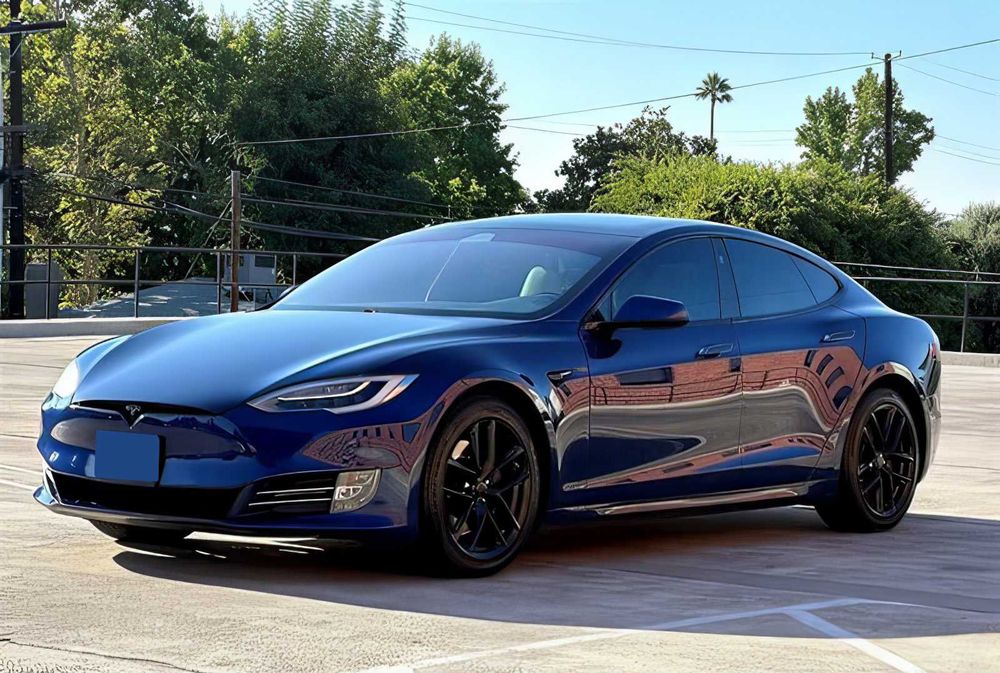 Tesla Model S      2018