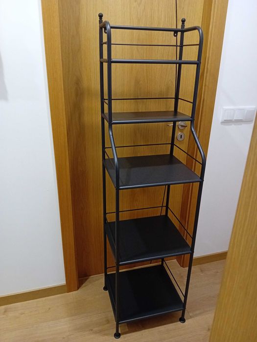 Estante Preta do IKEA