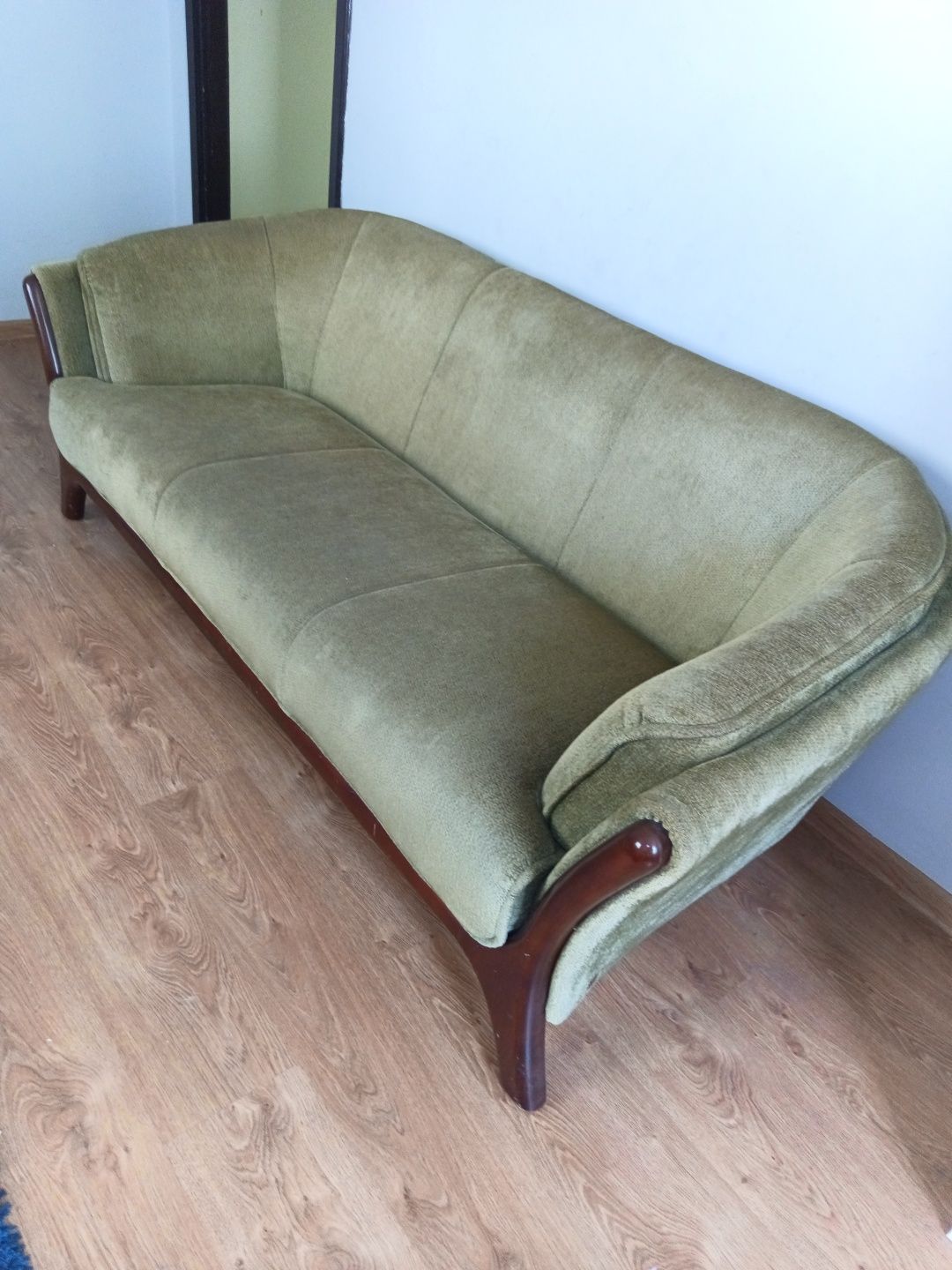 Sofa, kanapa salonowa.