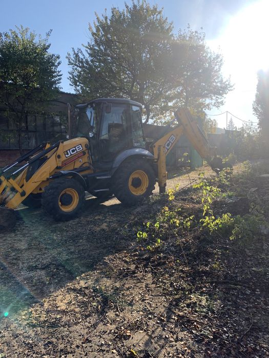 Спил аварийных деревьев, очистка участков, вывоз мусора, обрезка сада.