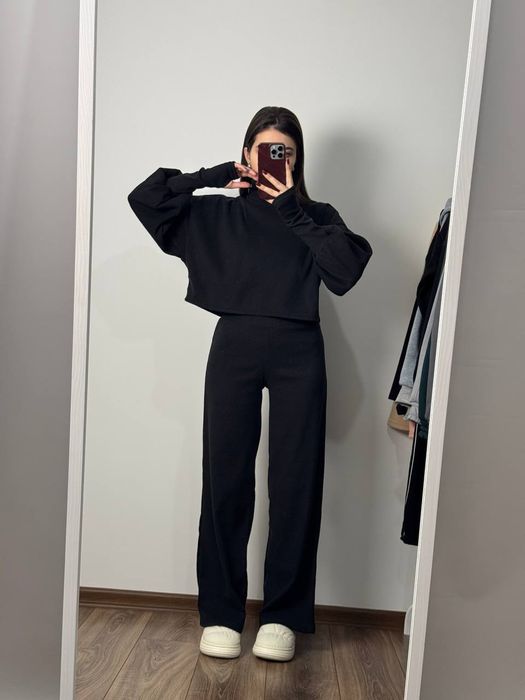 Теплий костюм новий 
Розмір с 
Ціна 400