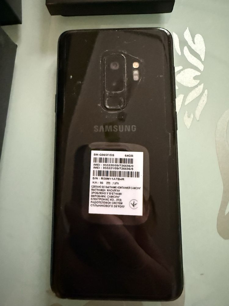 Продам самсунг S9+